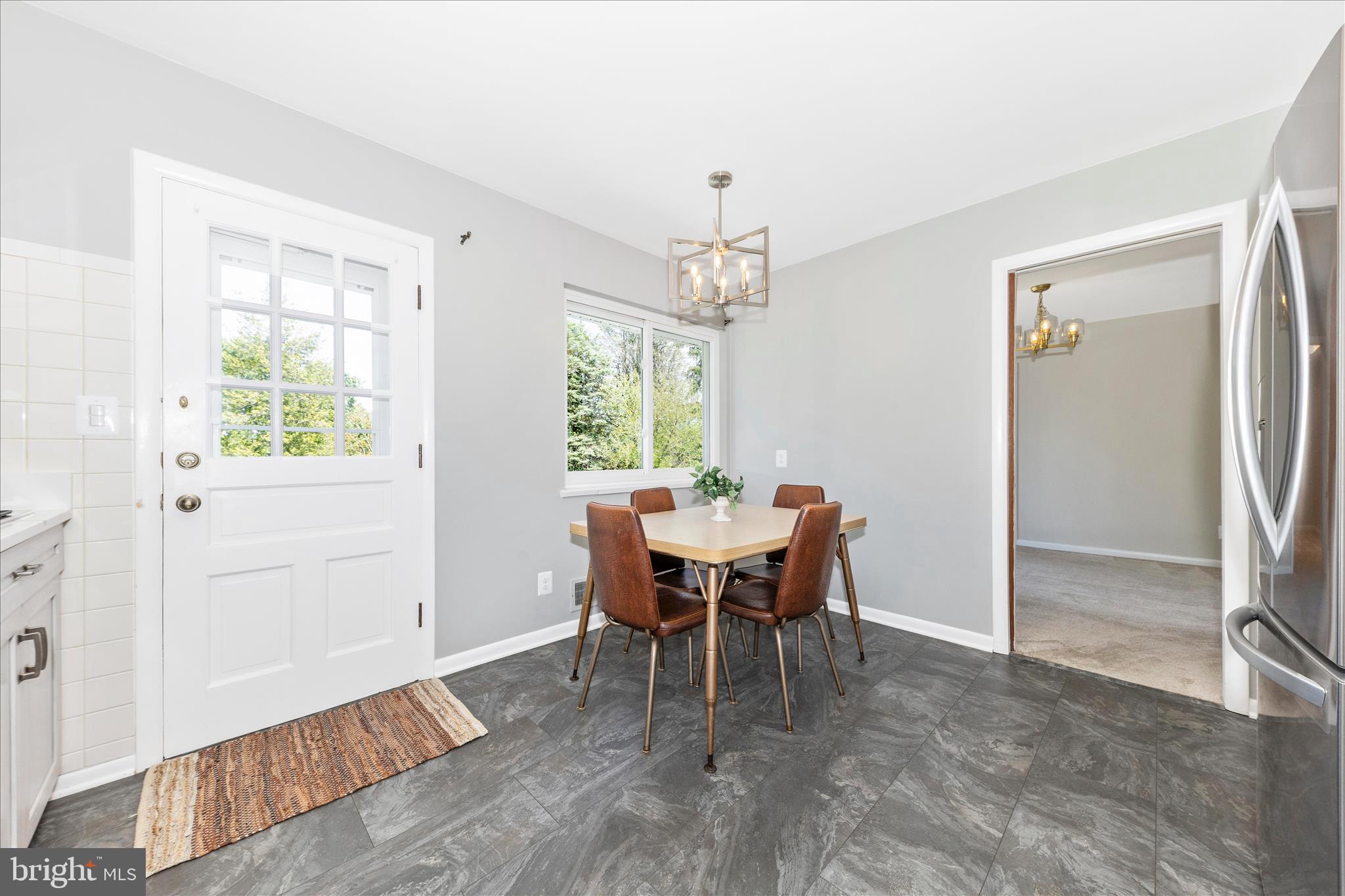 11813 Renick Lane Silver Spring, MD 20904 - Photo 14 of 50 Breakfast Area