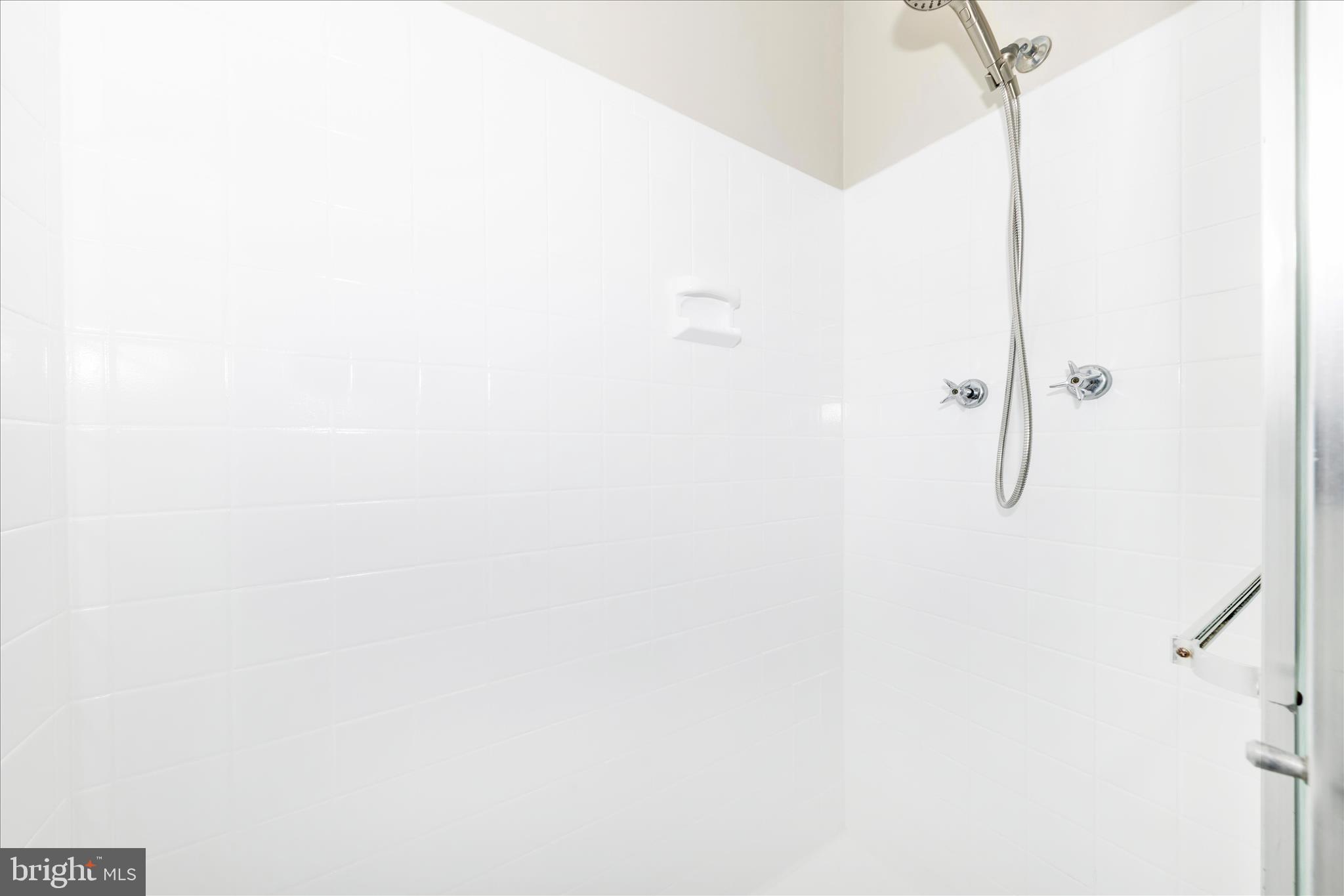 11813 Renick Lane Silver Spring, MD 20904 - Photo 23 of 50 Primary Bathroom