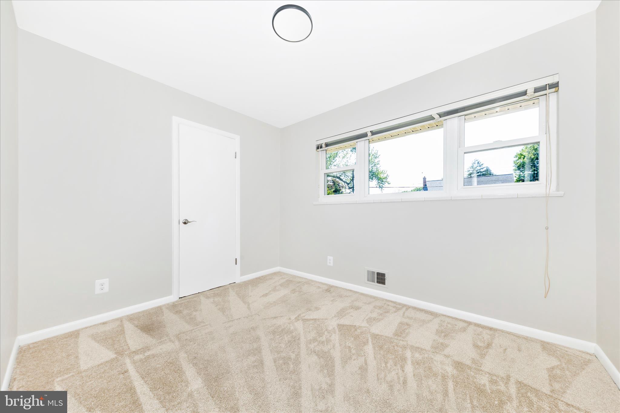 11813 Renick Lane Silver Spring, MD 20904 - Photo 27 of 50 Bedroom 3