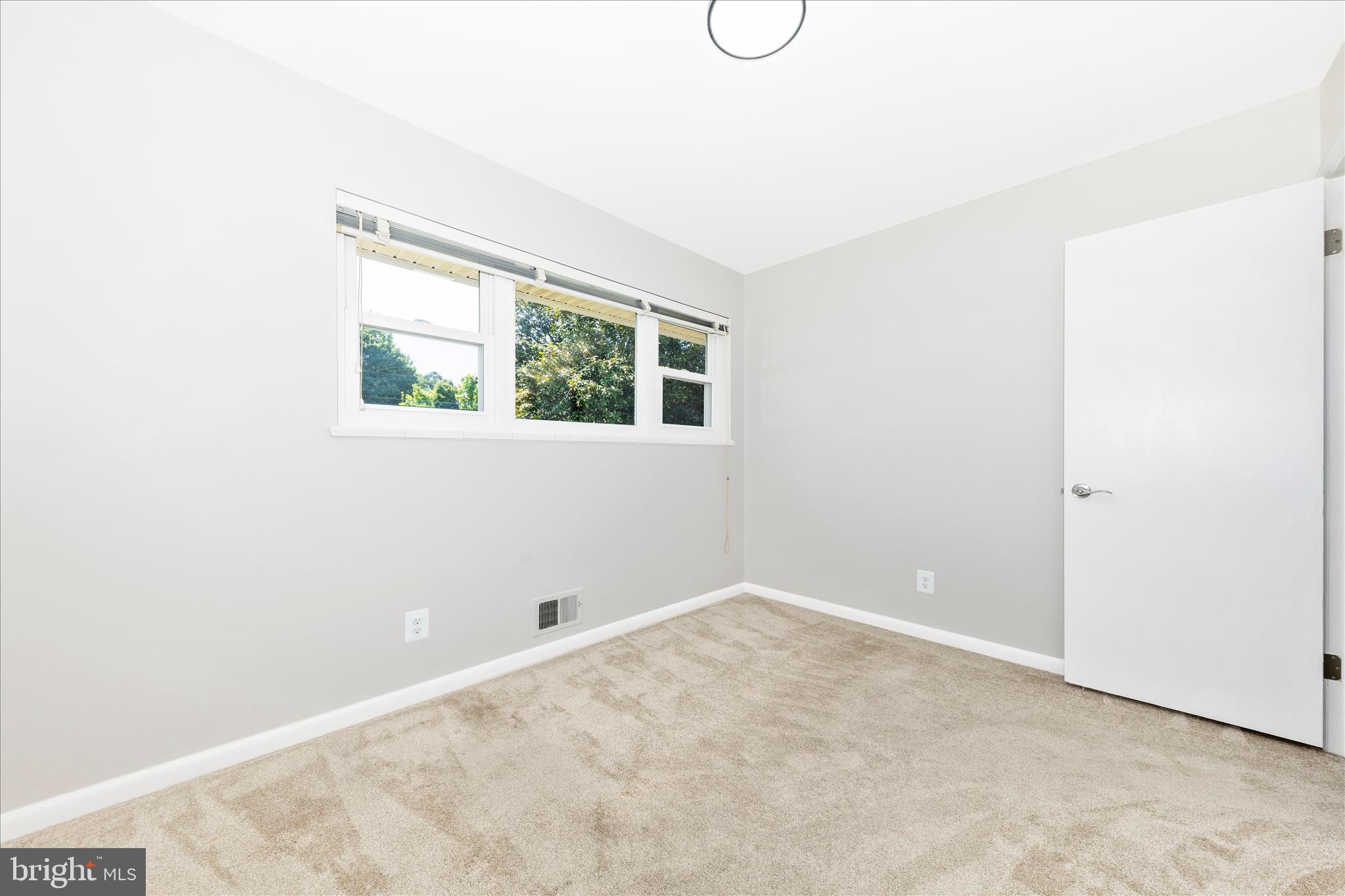11813 Renick Lane Silver Spring, MD 20904 - Photo 28 of 50 Bedroom 3