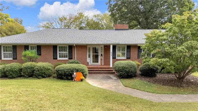 $379,900 | 309 Elam Avenue, Ramseur, NC 27316