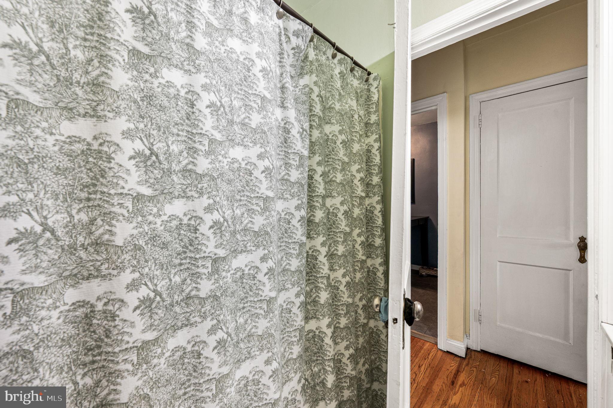 828 Derwyn Road Drexel Hill, PA 19026 - Photo 9 of 25