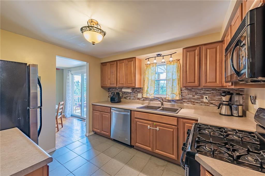 1353 Cathell Road Pittsburgh, PA 15236 - Photo 11 of 25 Gallery Image 11