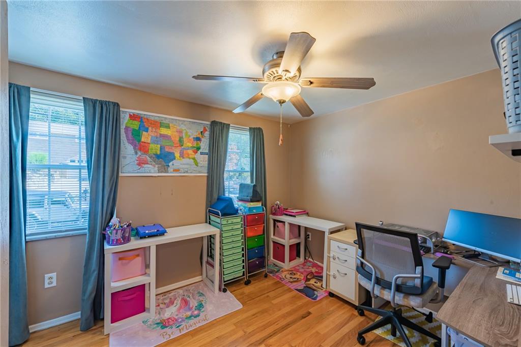1353 Cathell Road Pittsburgh, PA 15236 - Photo 18 of 25 Gallery Image 18