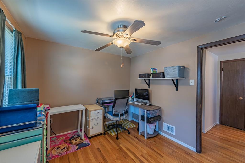 1353 Cathell Road Pittsburgh, PA 15236 - Photo 19 of 25 Gallery Image 19