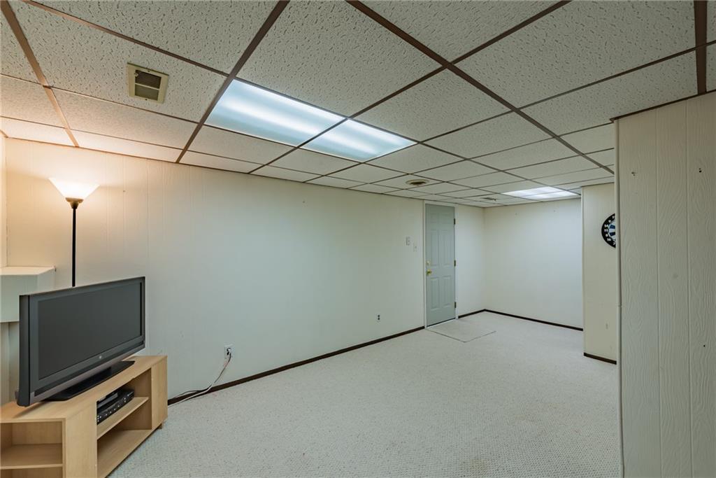 1353 Cathell Road Pittsburgh, PA 15236 - Photo 21 of 25 Gallery Image 21