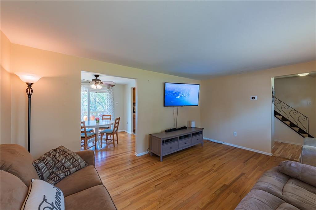 1353 Cathell Road Pittsburgh, PA 15236 - Photo 6 of 25 Gallery Image 6