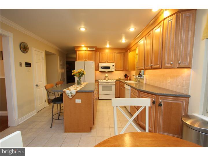 745 Bridgeview Road Langhorne, PA 19053 - Photo 8 of 25 Kitchen