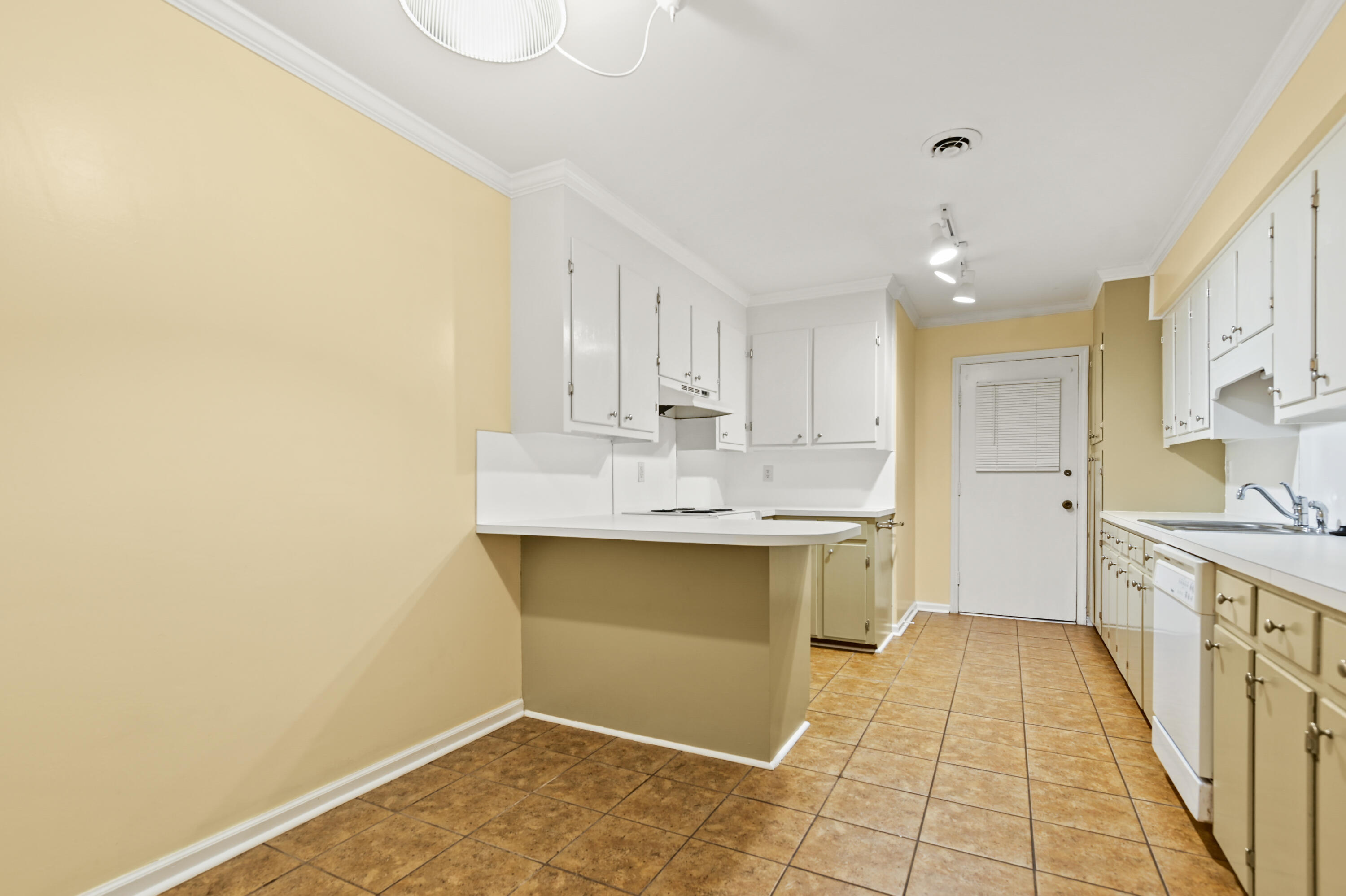 43 Rivers Point Row, Unit 1 Charleston, SC 29412 - Photo 9 of 26 _DSC6698