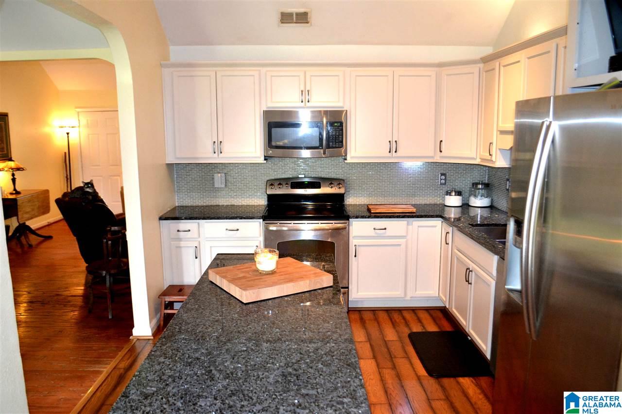 130 Horseshoe Circle Alabaster, AL 35007 - Photo 5 of 34