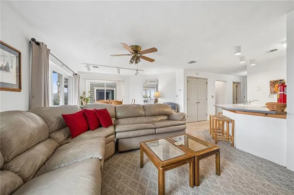 $269,900 | 5313 Summit Drive, Hidden Valley, PA 15502