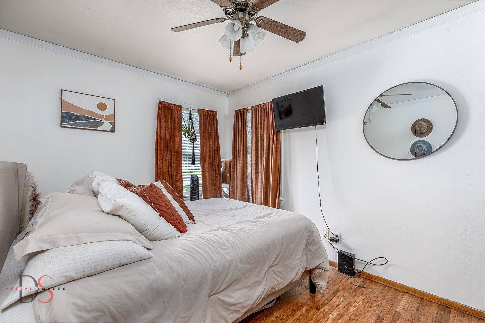 620 York Street Ottawa, IL 61350 - Photo 8 of 17 a bedroom with a large bed and a large window