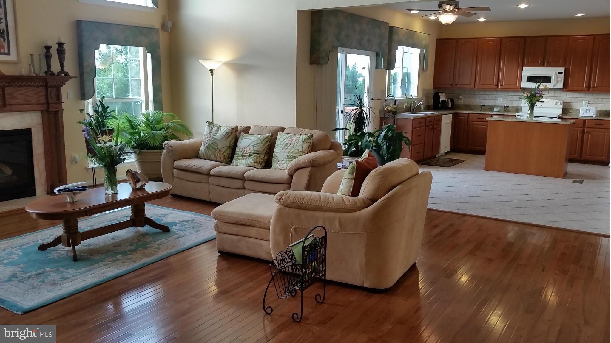 14209 Schaeffer Road Boyds, MD 20841 - Photo 5 of 30 Interior (General)