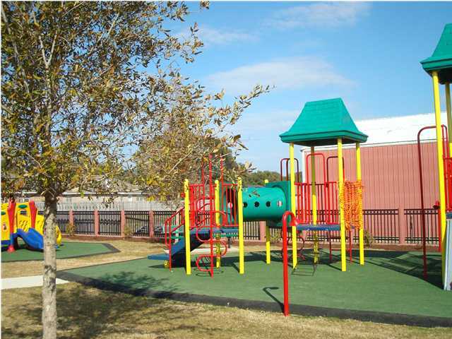 5200 Moore Loop Crestview, FL 32536 - Photo 29 of 29 a view of a park with large trees