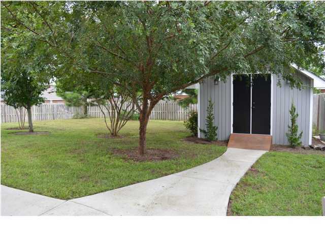 5200 Moore Loop Crestview, FL 32536 - Photo 4 of 29 a black and white photo of a house