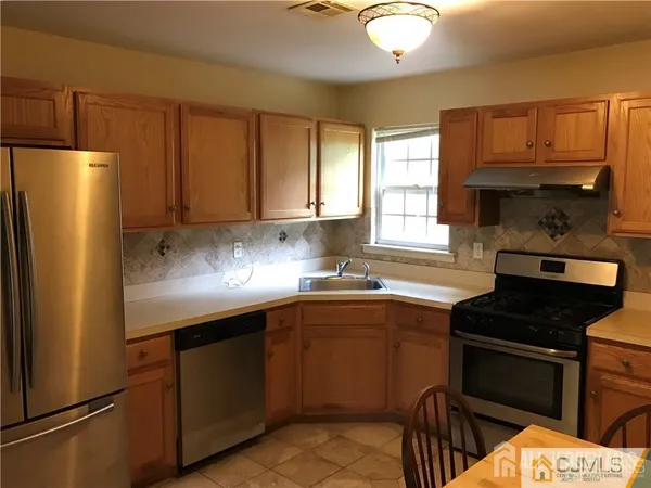 $2,650 | 141 Forest Drive, Piscataway, NJ 08854