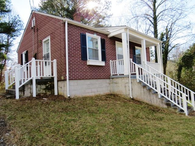 1775 Stultz Road Martinsville, VA 24112 - Photo 22 of 29 SIDE VIEW