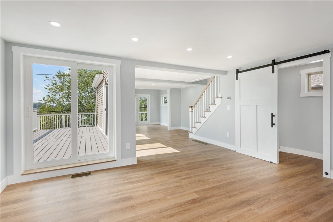 286 Riverside Drive Tiverton, RI 02878 - Photo 12 of 41