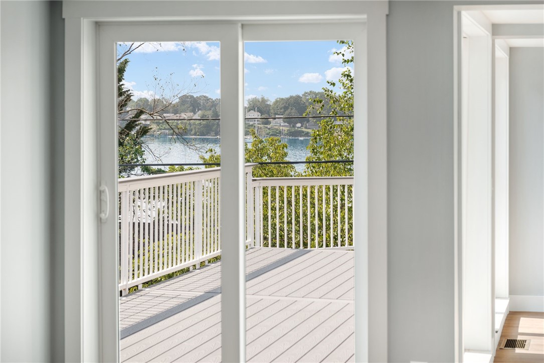 286 Riverside Drive Tiverton, RI 02878 - Photo 17 of 41