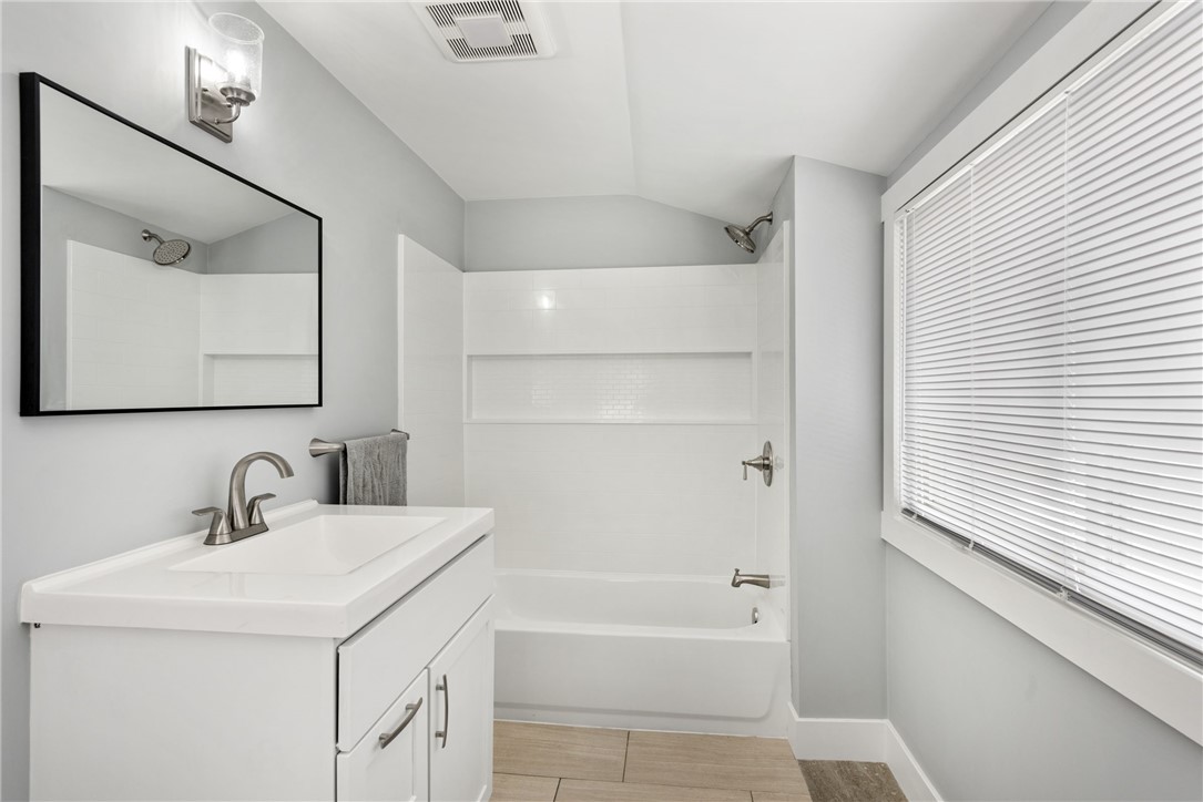 286 Riverside Drive Tiverton, RI 02878 - Photo 23 of 41