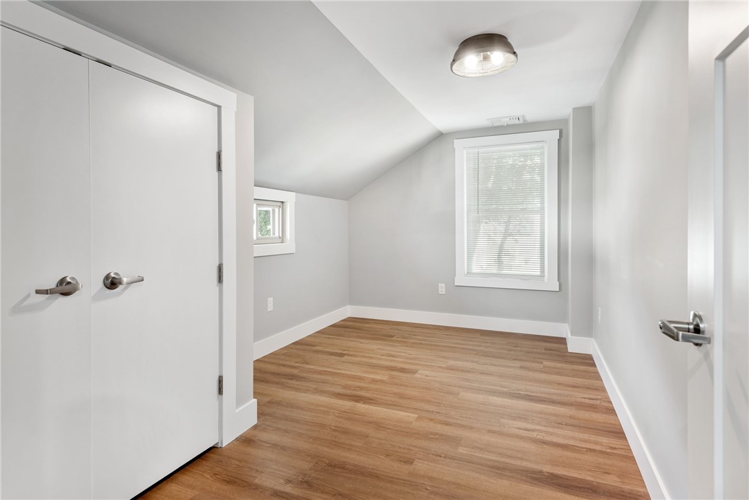 286 Riverside Drive Tiverton, RI 02878 - Photo 26 of 41