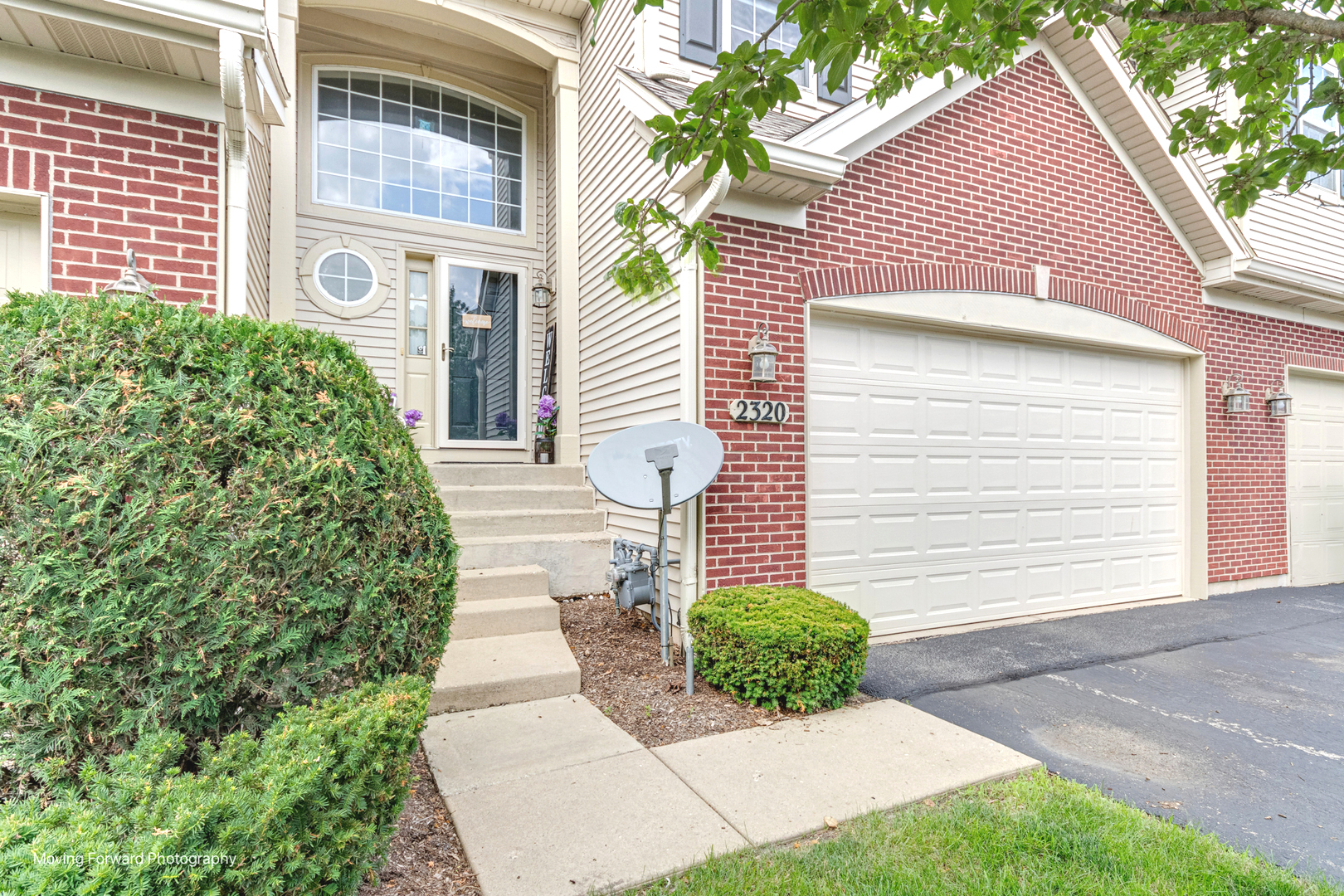 2320 Stonegate Road Algonquin, IL 60102 - Photo 1 of 33 Gallery Image 1