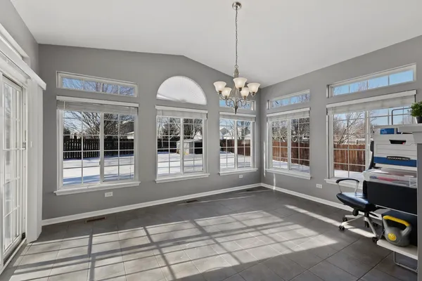 $449,000 | 1804 Thornapple Way, Aurora, IL 60504