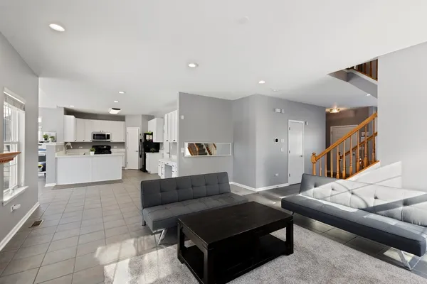 $449,000 | 1804 Thornapple Way, Aurora, IL 60504