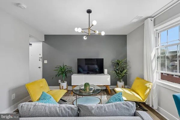 $1,700 | 2107 Fort Davis Street Southeast, Unit 301, Washington, DC 20020