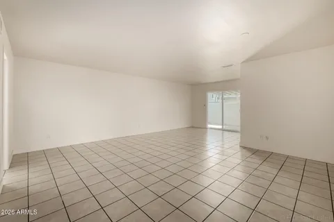 $879,000 | 17859 North 40th Street, Phoenix, AZ 85032