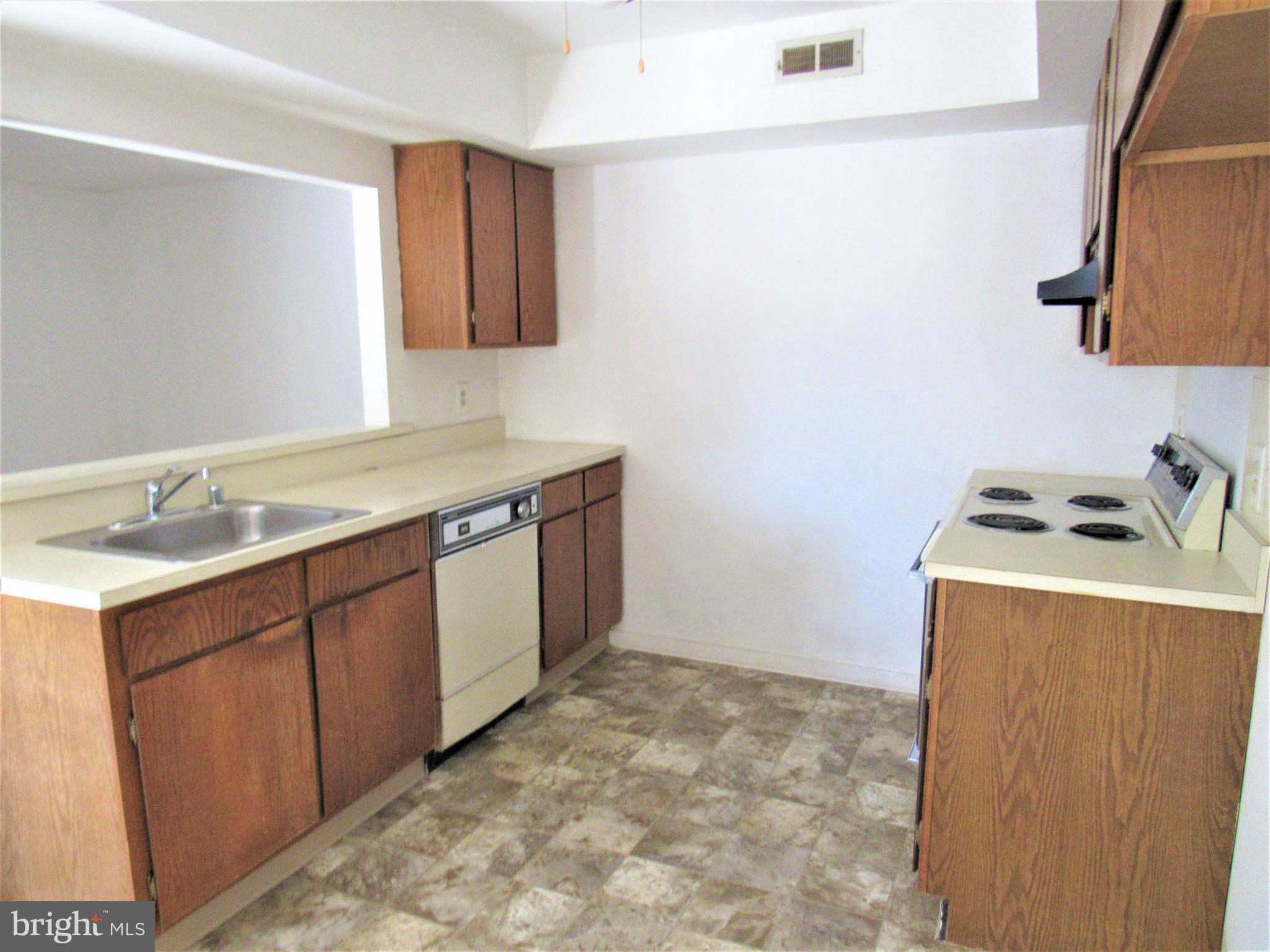 601 Gregorys Way Voorhees, NJ 08043 - Photo 8 of 10