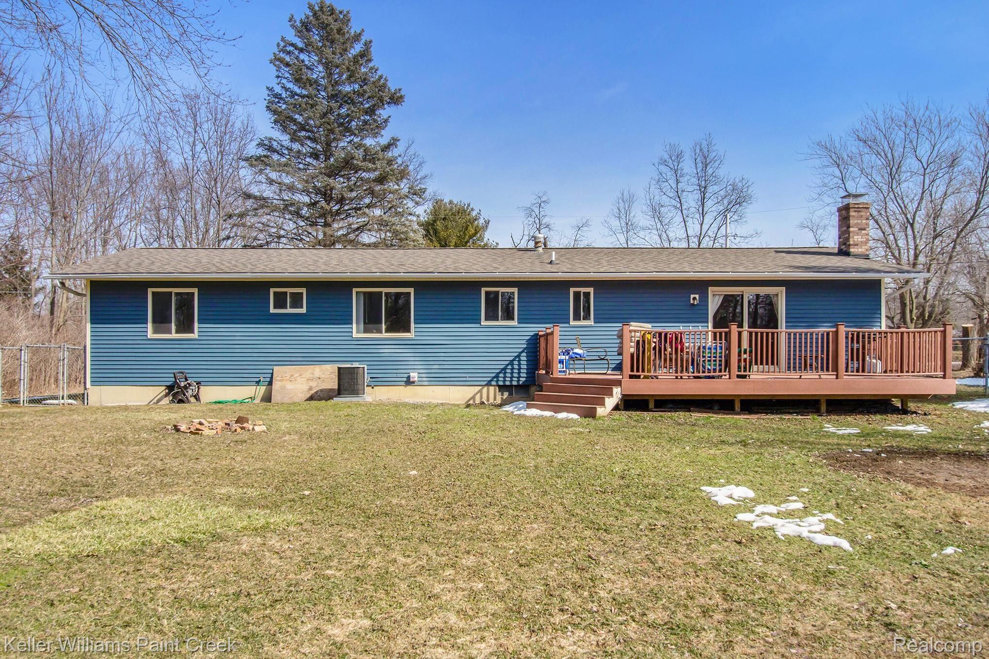 11096 Main Road Fenton, MI 48430 - Photo 23 of 27 IMG_1750.jpg