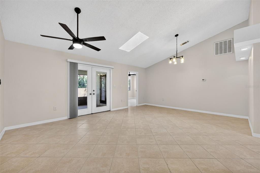 112 Anclote Road Tarpon Springs, FL 34689 - Photo 9 of 29