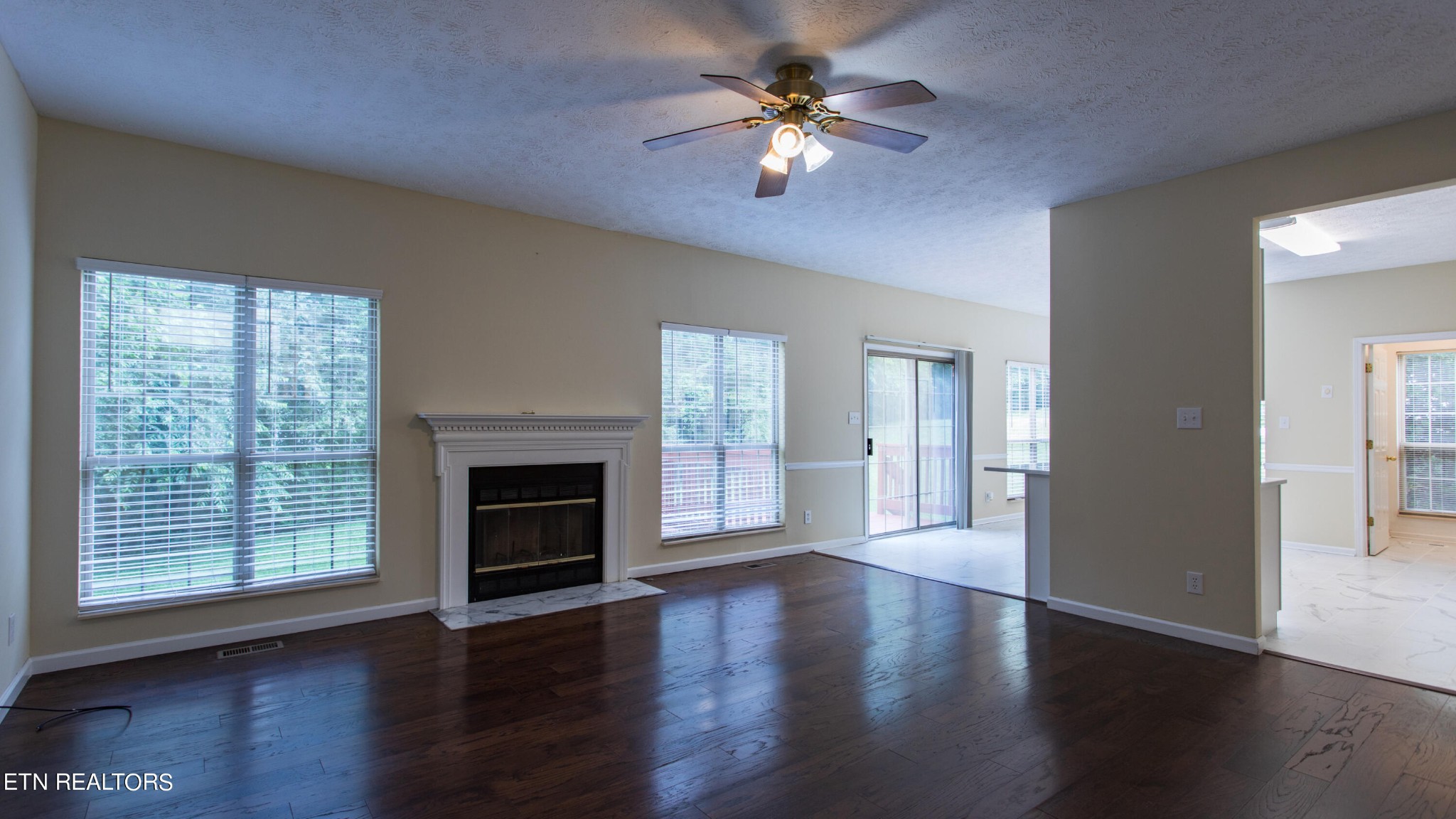 1146 Vale View Road Knoxville, TN 37922 - Photo 5 of 41 Gallery Image 5