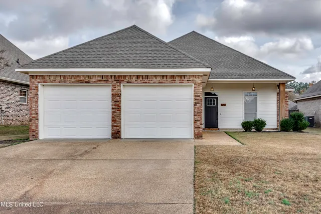 $2,000 | 120 Lennox Place, Brandon, MS 39042