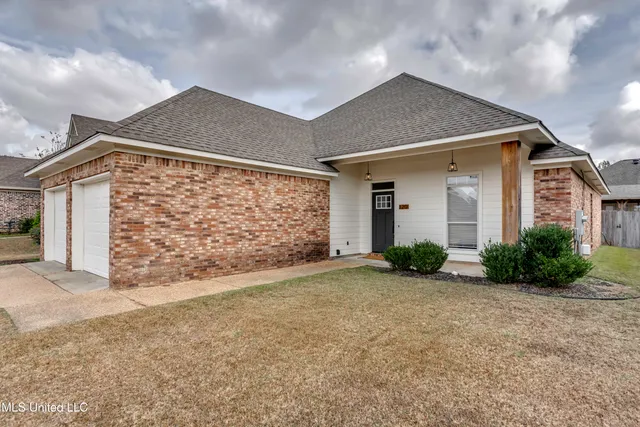 $2,000 | 120 Lennox Place, Brandon, MS 39042