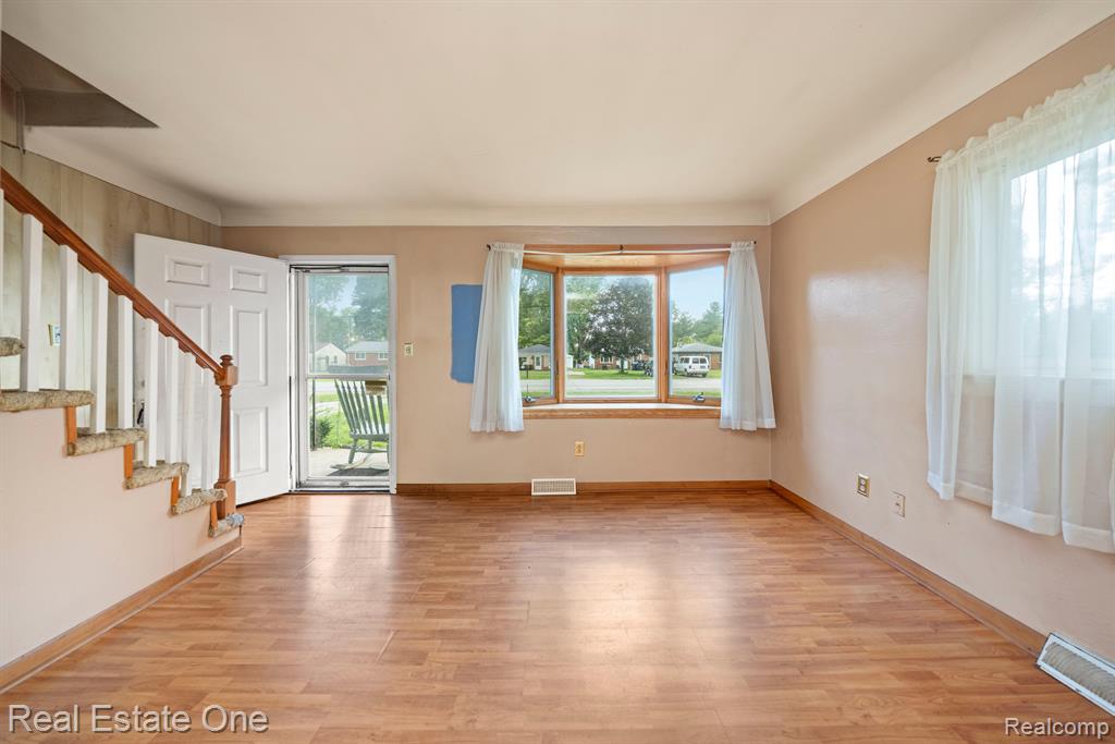 15403 Beech Daly Road Taylor, MI 48180 - Photo 5 of 30 Gallery Image 5