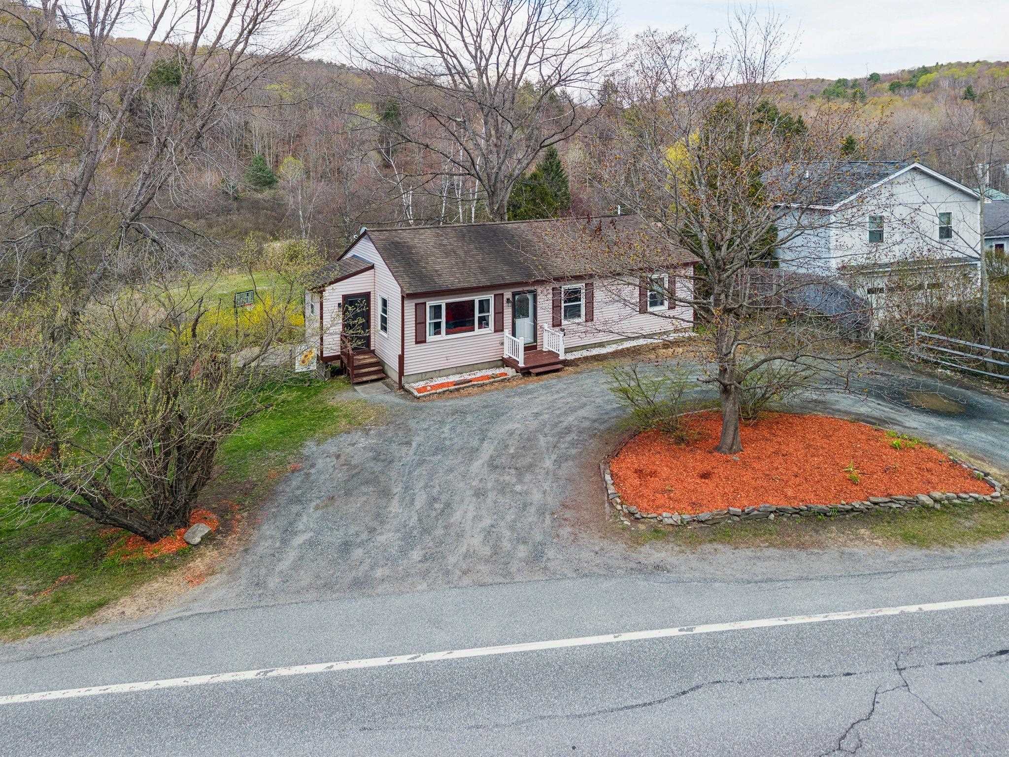 463 Highway 12 Hartland, VT 05048 - Photo 19 of 28