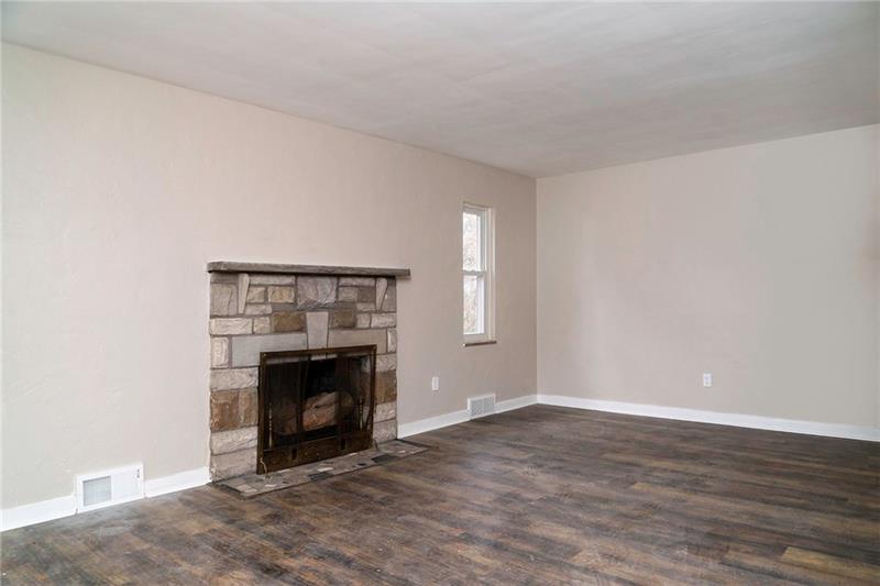 502 Edgeridge Road Pittsburgh, PA 15234 - Photo 2 of 24