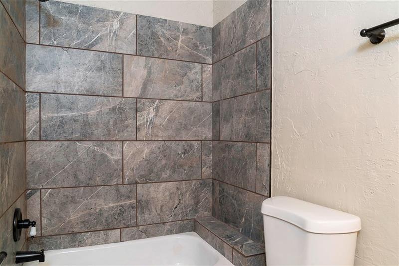 502 Edgeridge Road Pittsburgh, PA 15234 - Photo 15 of 24