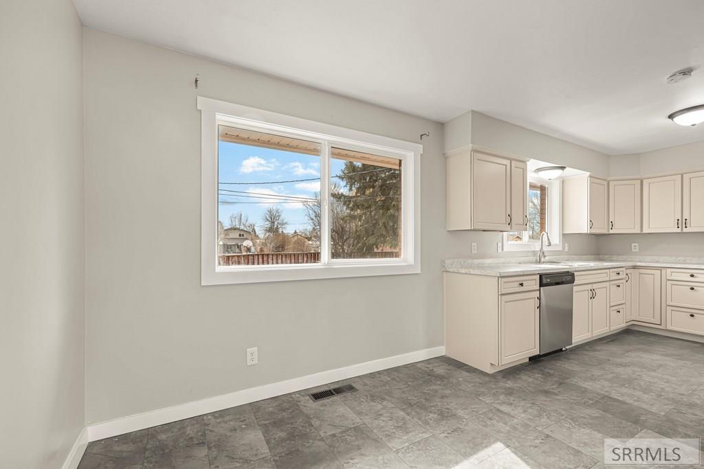 339 Ramona Avenue Rigby, ID 83442 - Photo 12 of 49