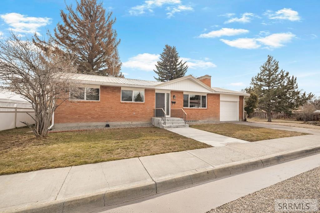 339 Ramona Avenue Rigby, ID 83442 - Photo 2 of 49