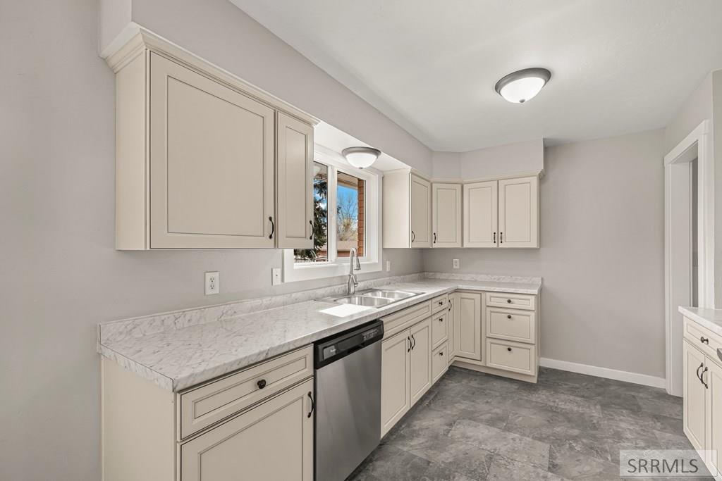 339 Ramona Avenue Rigby, ID 83442 - Photo 9 of 49