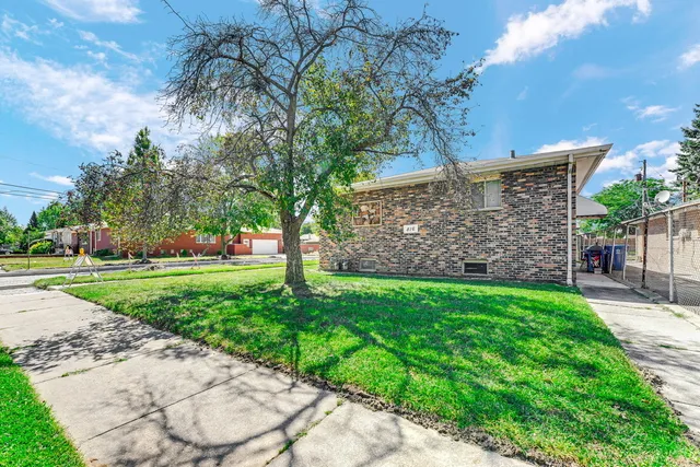 $1,750 | 816 Mackinaw Avenue, Unit WEST, Calumet City, IL 60409