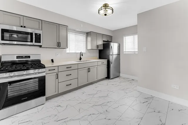 $1,750 | 816 Mackinaw Avenue, Unit WEST, Calumet City, IL 60409