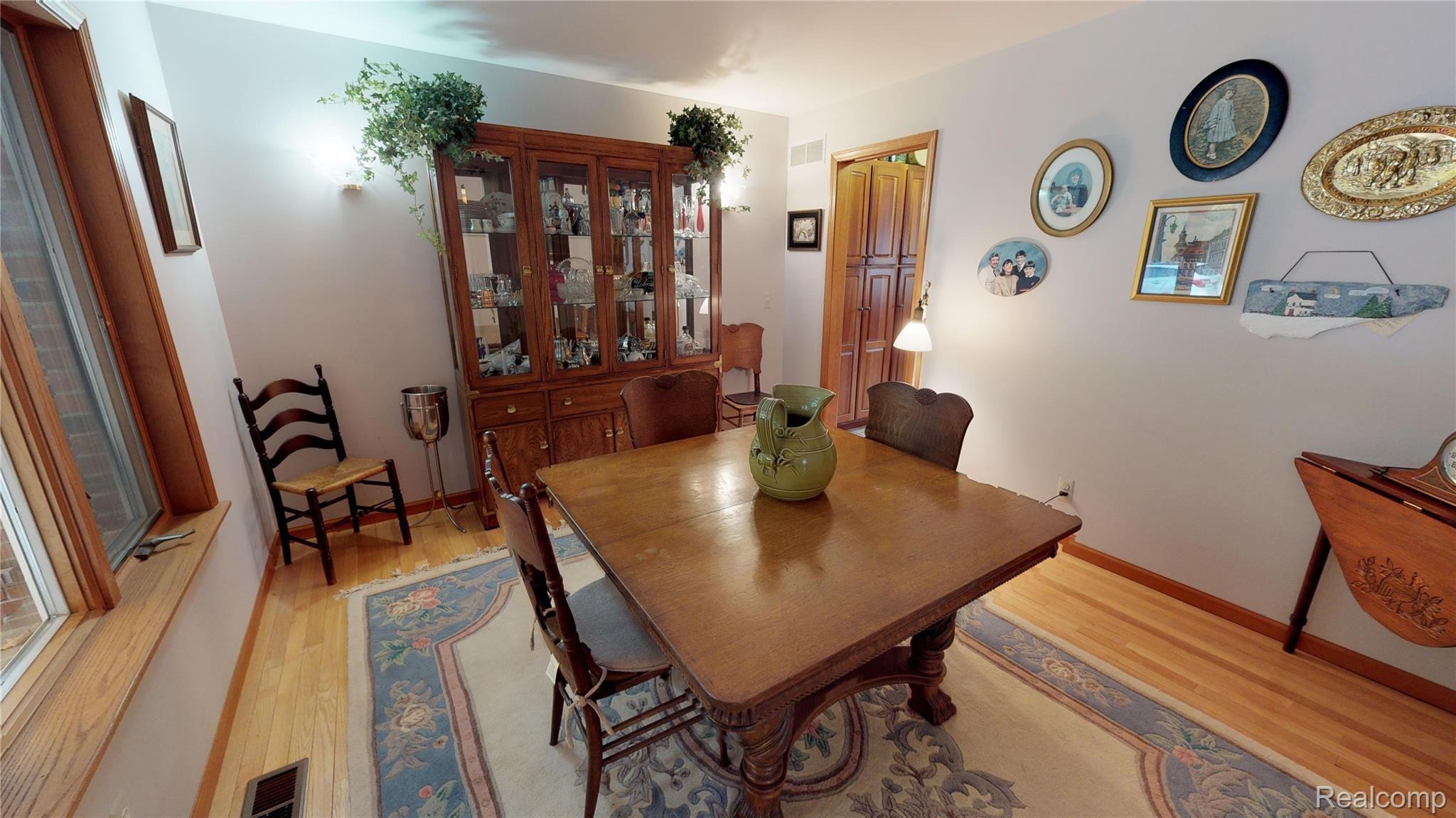 3485 East Sutton Road Dryden, MI 48428 - Photo 14 of 61 Formal dining 3.jpg