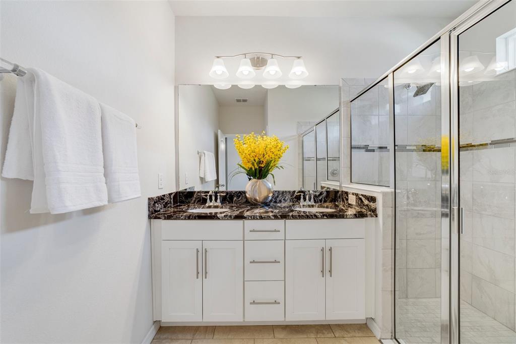 1396 Riley Circle DeLand, FL 32724 - Photo 10 of 21 Primary en-suite bath.