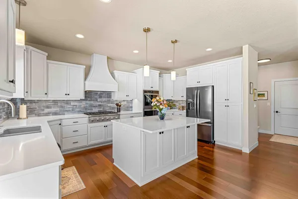 $1,049,900 | 324 25th Avenue East, West Fargo, ND 58078