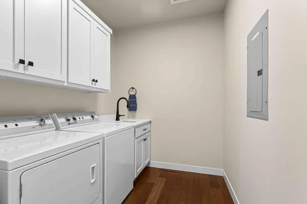 $1,049,900 | 324 25th Avenue East, West Fargo, ND 58078