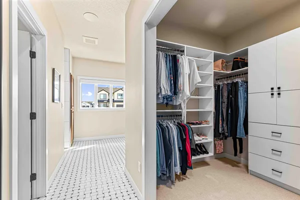 $1,049,900 | 324 25th Avenue East, West Fargo, ND 58078